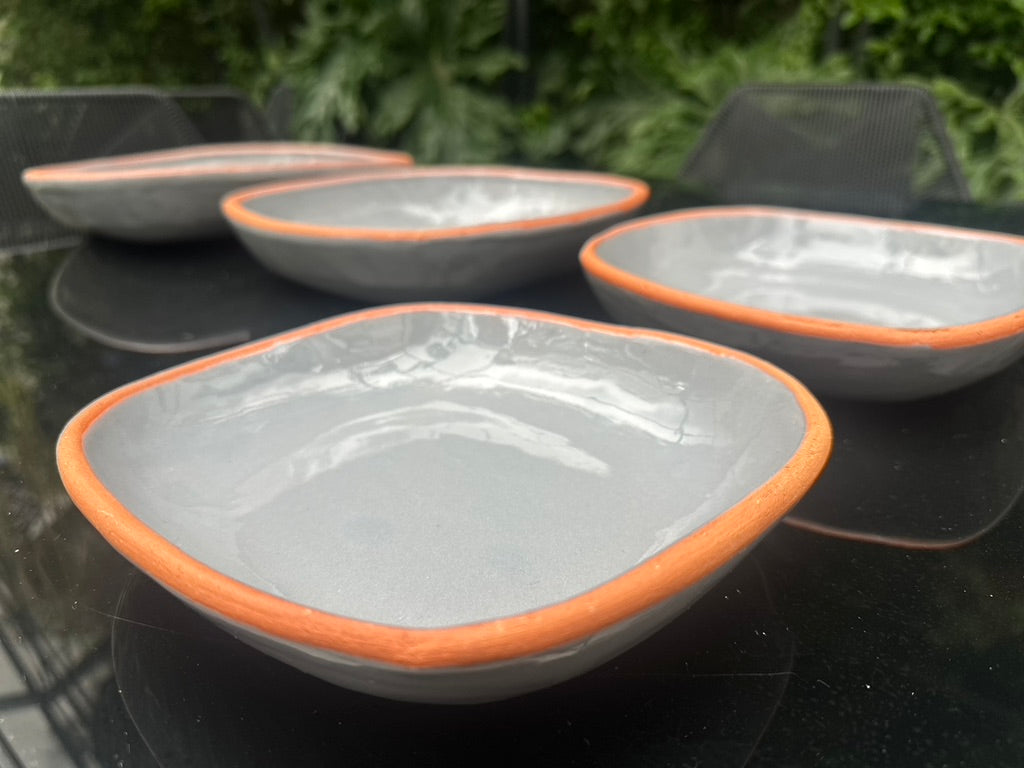 Juego de refractarios cuadrados, gris con borde natural