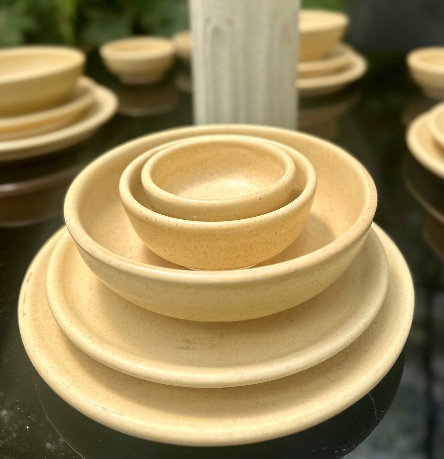 Juego de vajilla beige