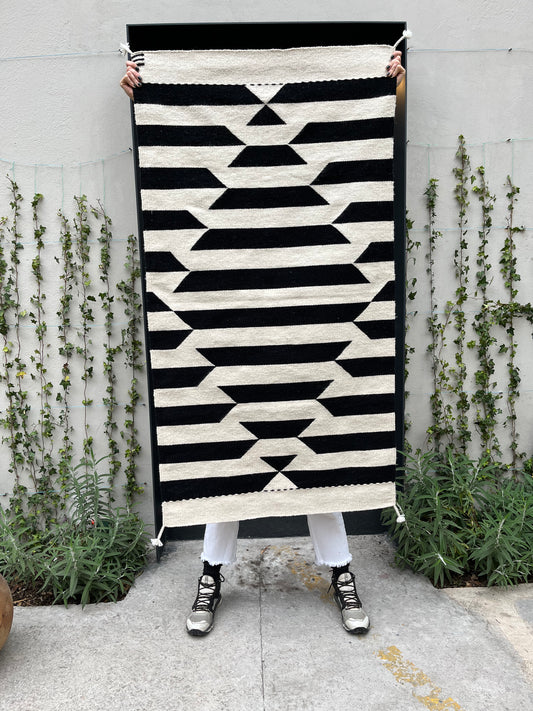 Tapete Caledoscopio negro y blanco