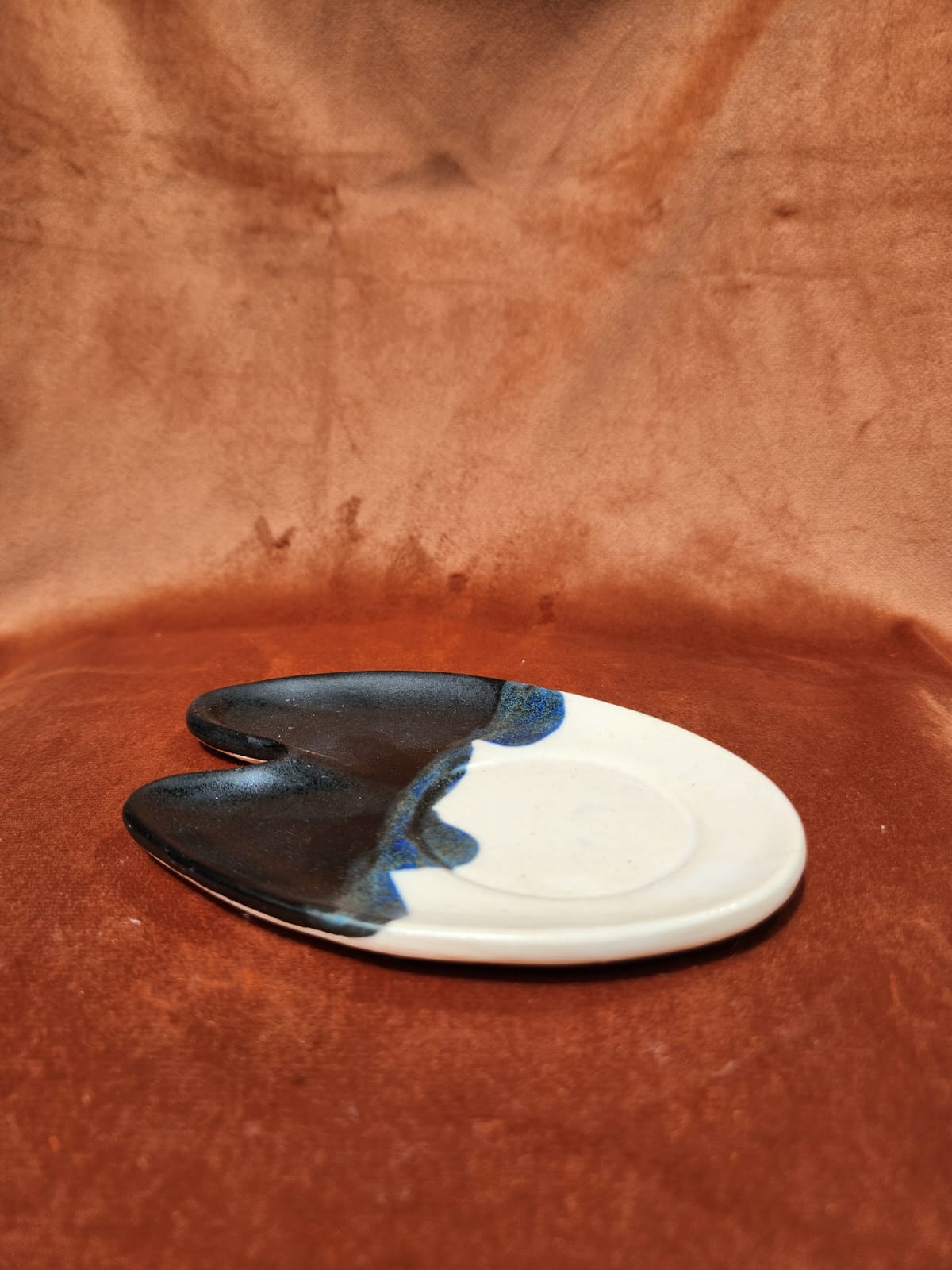 Taza y plato recortado Cruela