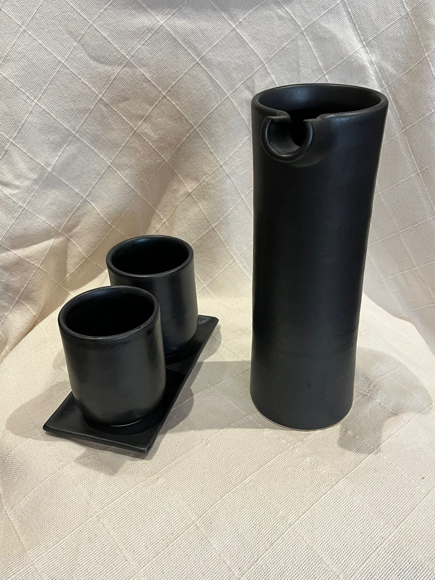 Juego de jarra y dos vasos