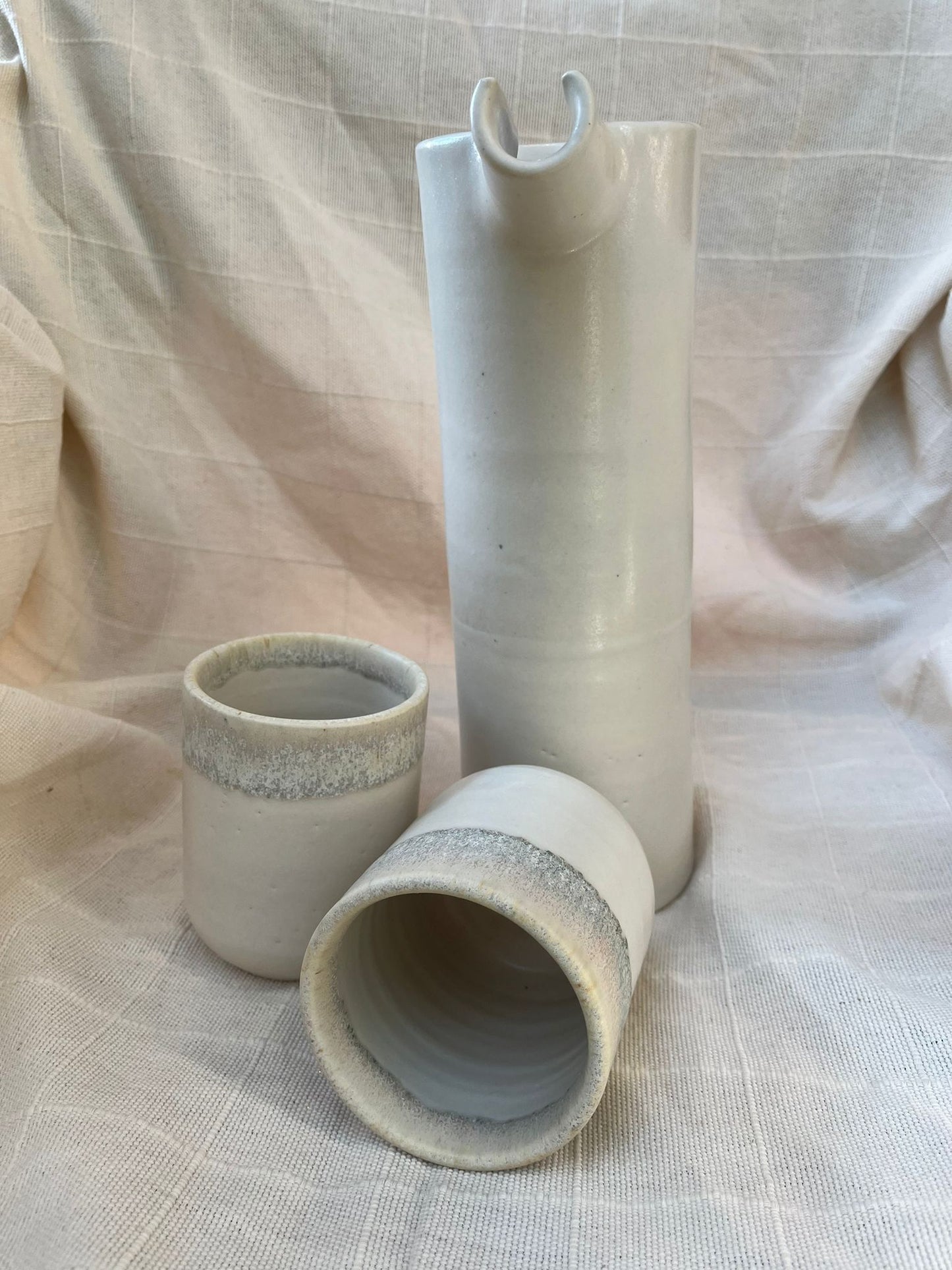 Juego de jarra y dos vasos