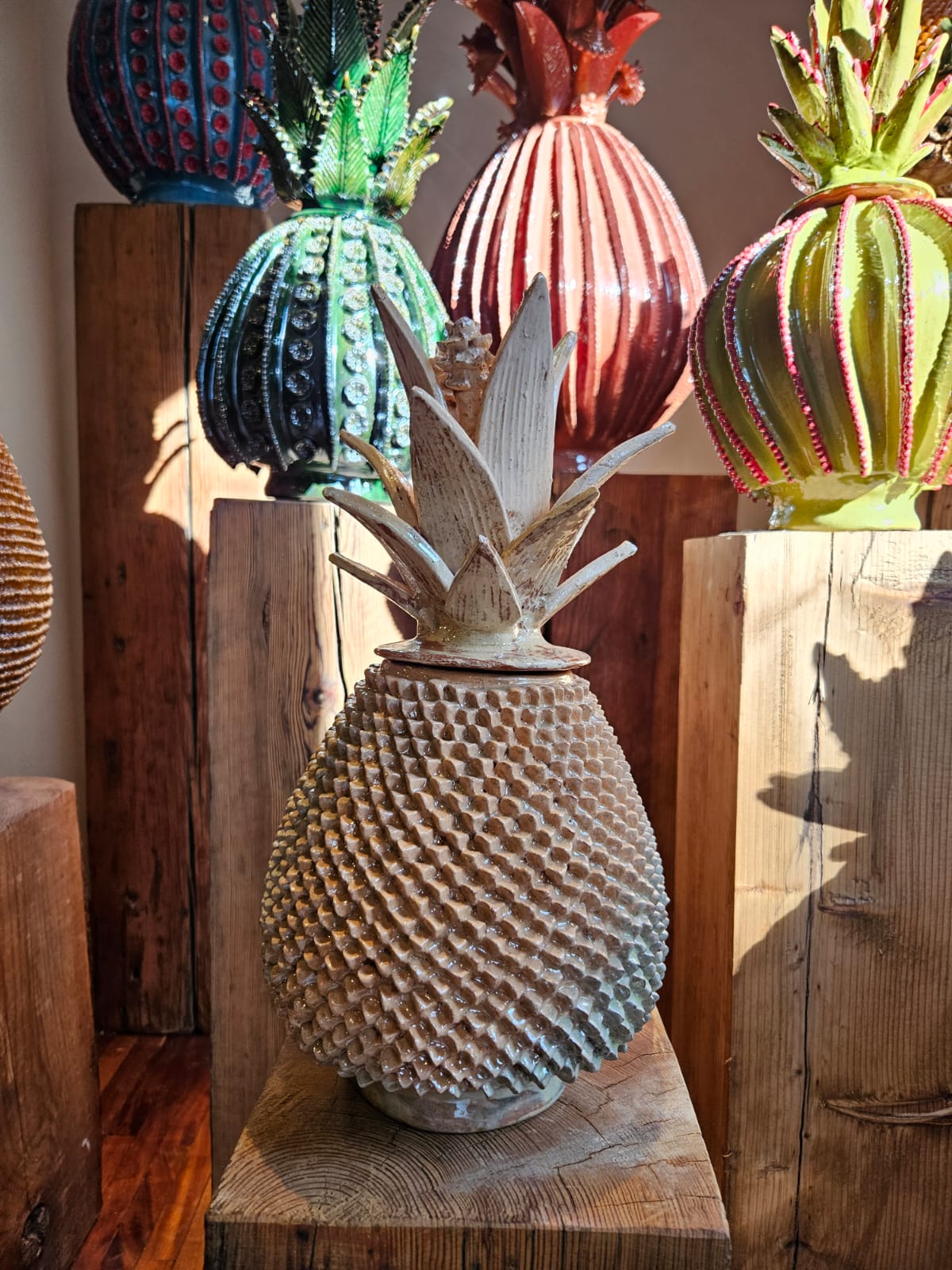 Piña esmaltada 40 cm, un color