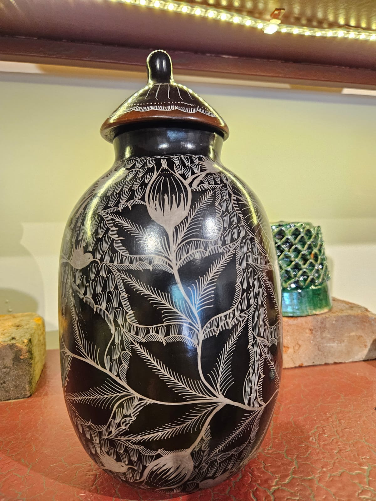 Jarron decorativo negro