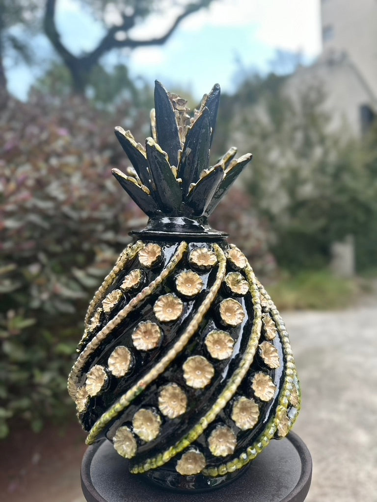 Piña esmaltada 40 cm, bicolor negro/blanco, espiral y flor