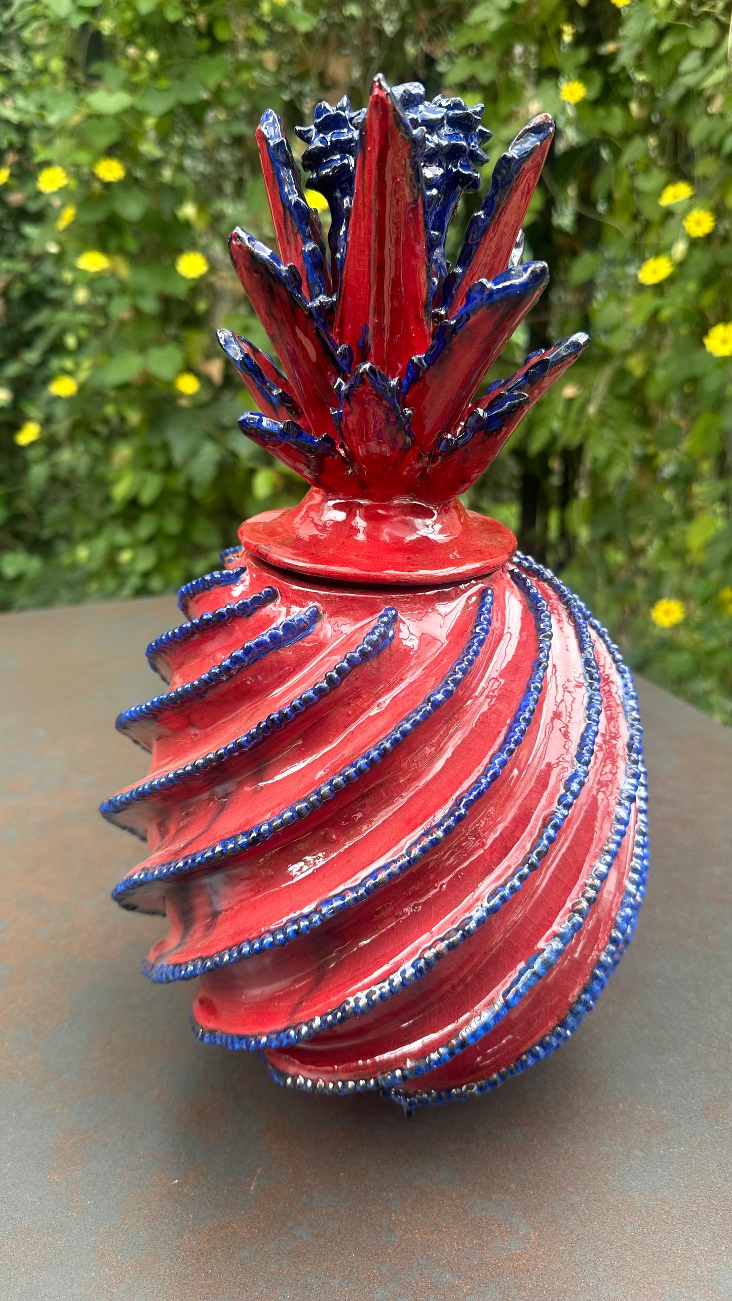 Piña esmaltada 40 cm, bicolor rojo/azul, espiral