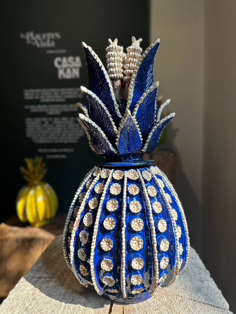 Piña esmaltada 50 cm, bicolor azul/blanco, flor