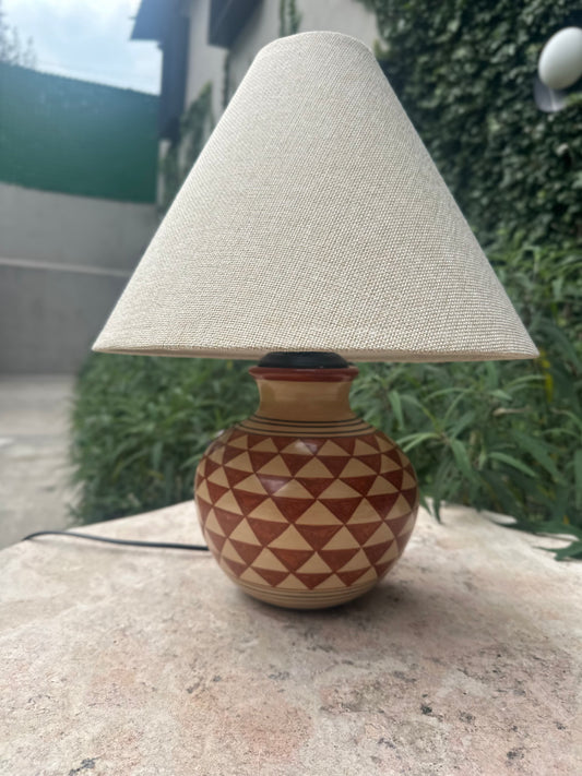 Lámpara geométrica naranja
