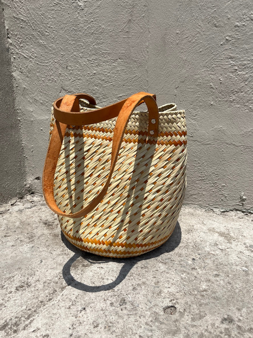 Bolsas de plama con color pintadas a mano