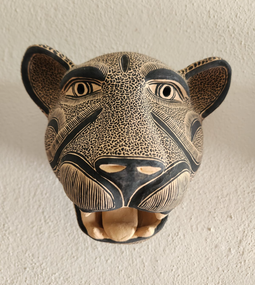 Máscara de Jaguar Rugiendo