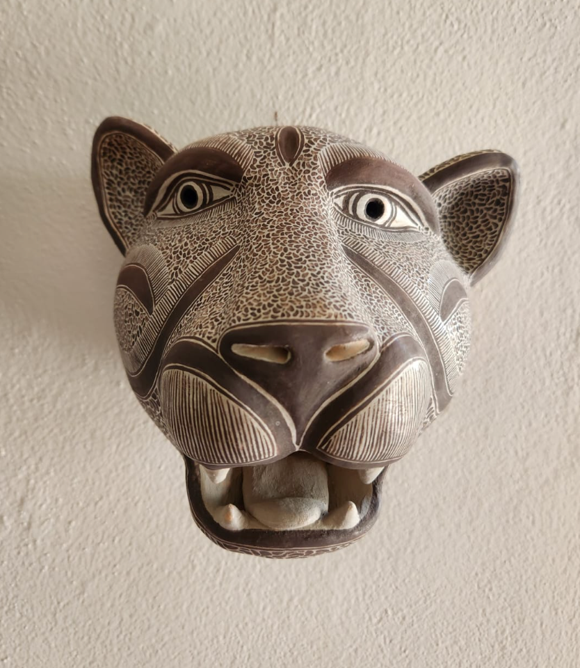 Máscara de Jaguar Rugiendo