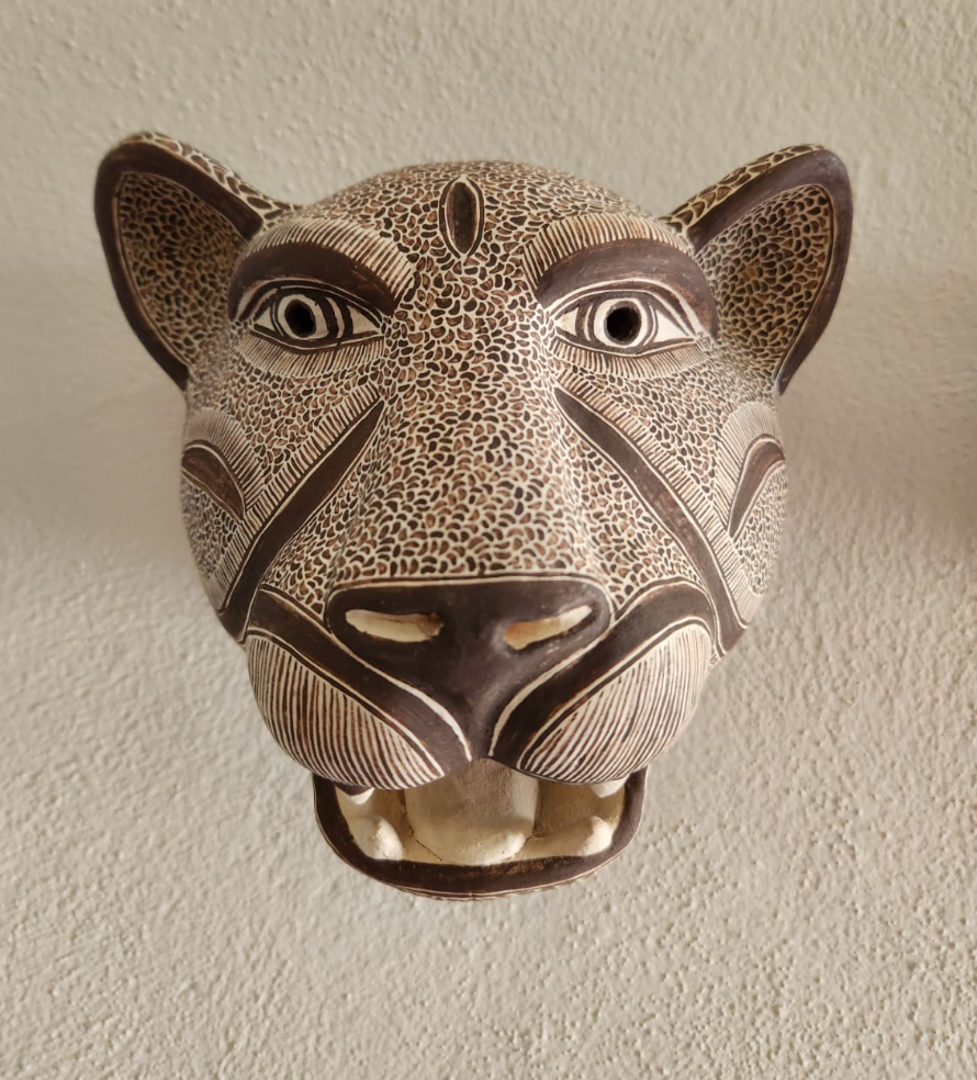 Máscara de Jaguar Rugiendo