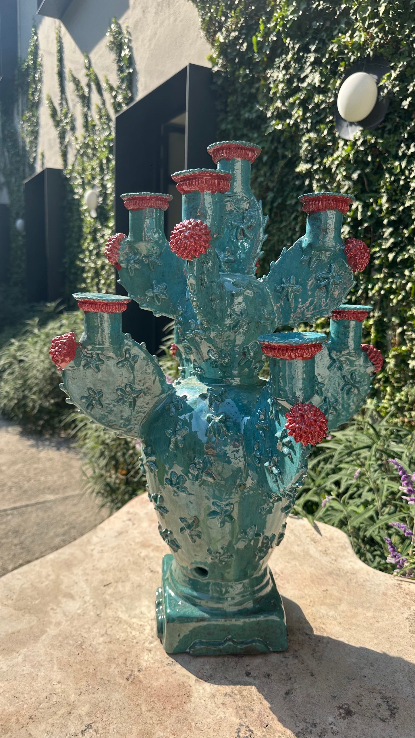 Candelabro Nopal azul con rojo