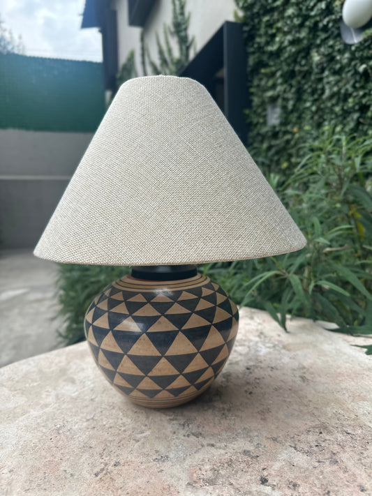 Lámpara geométrica triángulo gris